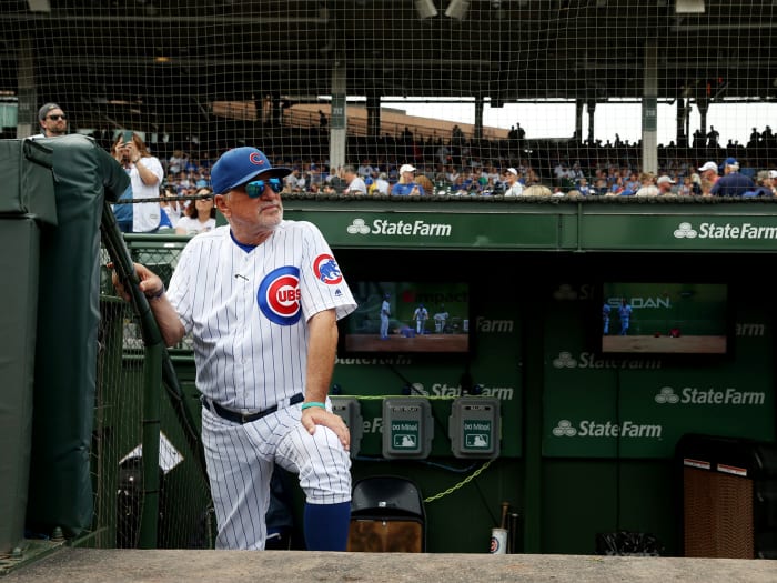 joe-maddon-dugout-cubs.jpg